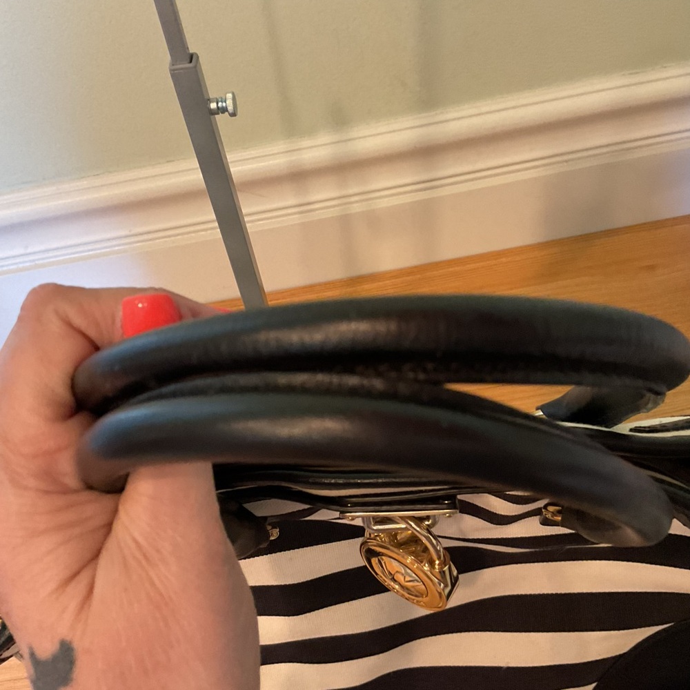Michael Kors Striped Tote Bag #1644 - Picture 5 of 8